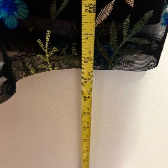 Connected Black and Blue Floral Embroidery Size 16 - Picture 7 of 9